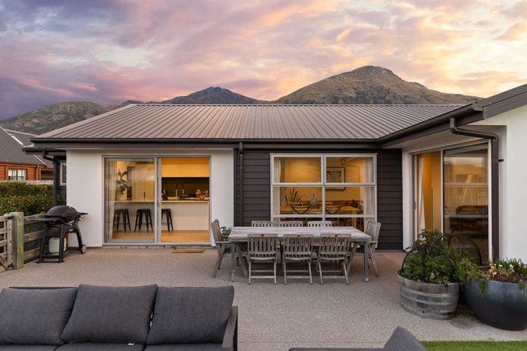 Photo of property in 22 Lochnagar Drive, Lake Hayes, Queenstown, 9304