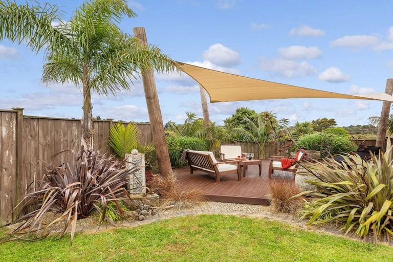 Photo of property in 34 Stranraer Crescent, Wattle Downs, Auckland, 2103