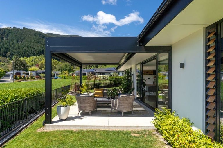 Photo of property in 1 Appletree Way, Stoke, Nelson, 7011