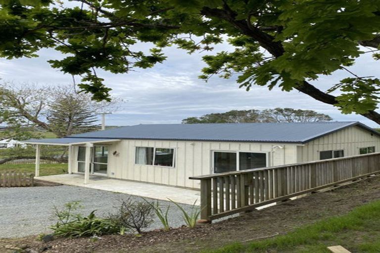 Photo of property in 433 Oaia Road, Muriwai, 0881