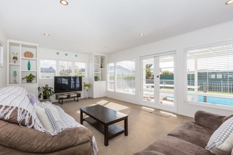 Photo of property in 10 Pembroke Street, Taradale, Napier, 4112