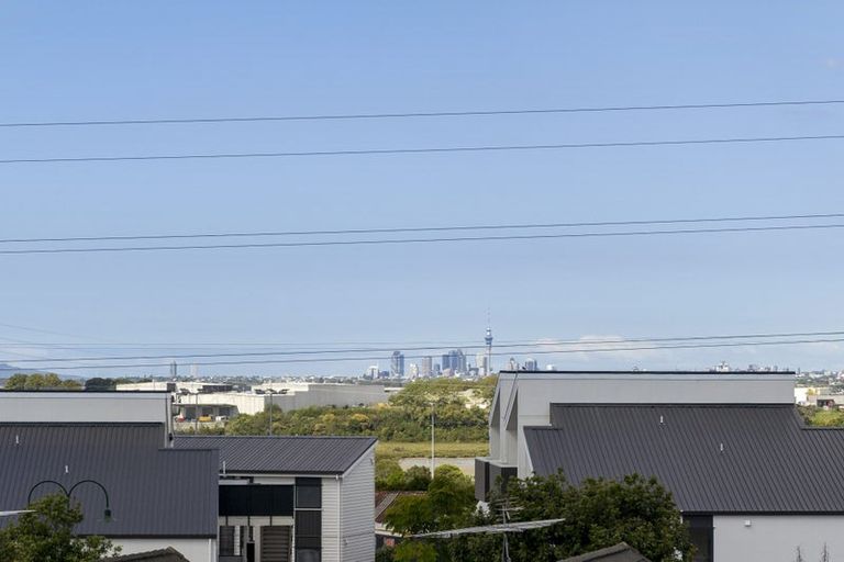 Photo of property in St Claire Village, 175/172 Mcleod Road, Te Atatu South, Auckland, 0610