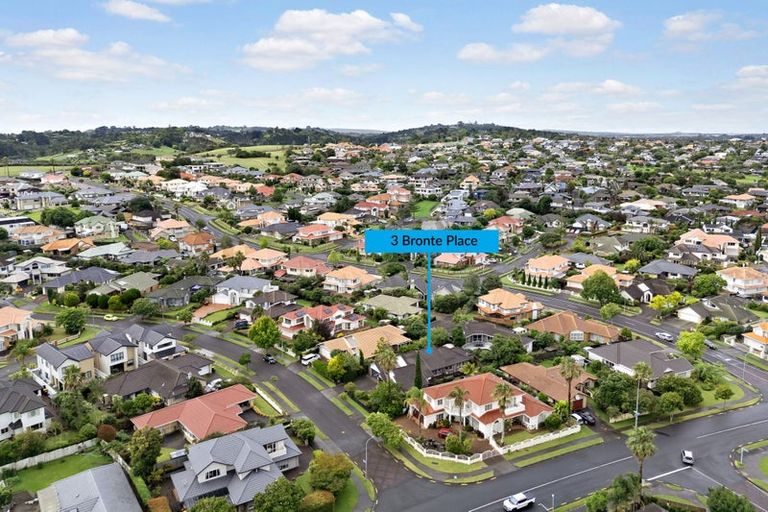 Photo of property in 3 Bronte Place, Somerville, Auckland, 2014