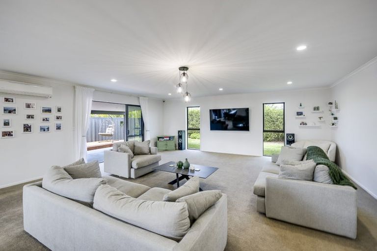 Photo of property in 3 Waitaha Place, Clive, 4102