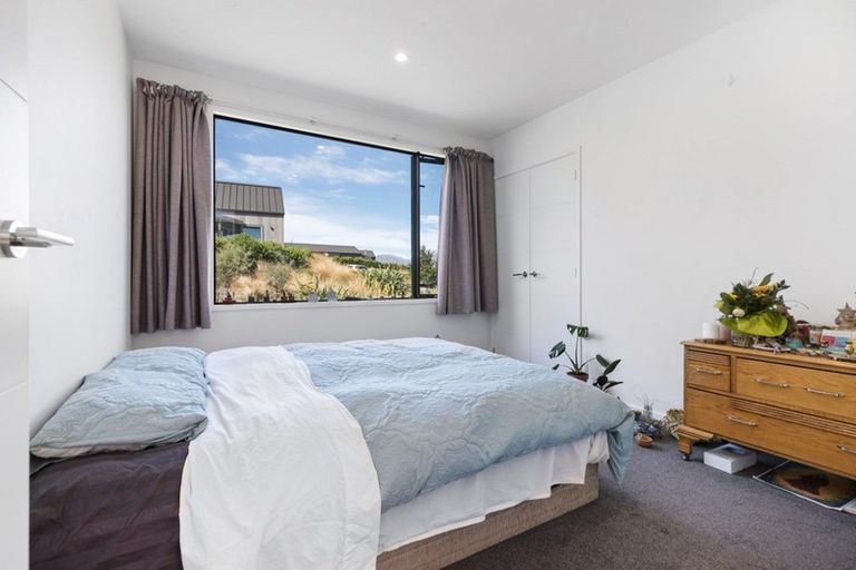 Photo of property in 19 Hackett Road, Jacks Point, Queenstown, 9371