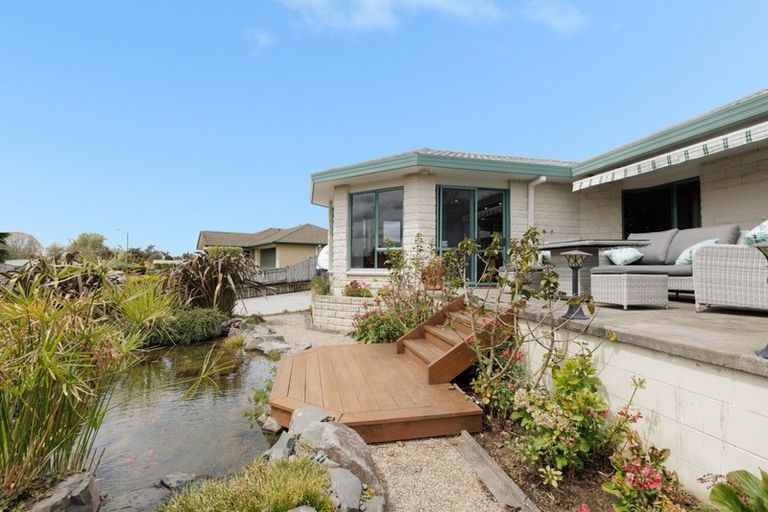 Photo of property in 4 Burnt Oak Drive, Pyes Pa, Tauranga, 3112