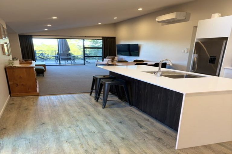 Photo of property in 427 Carrington Street, Upper Vogeltown, New Plymouth, 4310