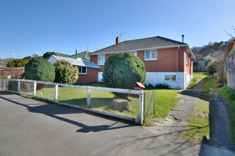 Photo of property in 218 South Road, Caversham, Dunedin, 9012