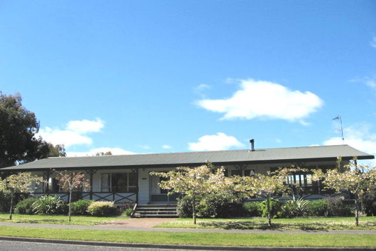Photo of property in 1/14 Reeves Road, Acacia Bay, Taupo, 3330