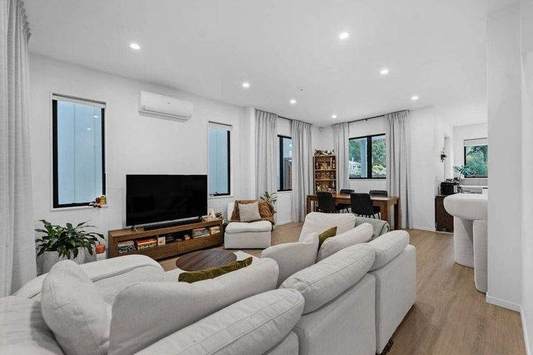 Photo of property in 2 Fields Road, Manurewa, Auckland, 2102