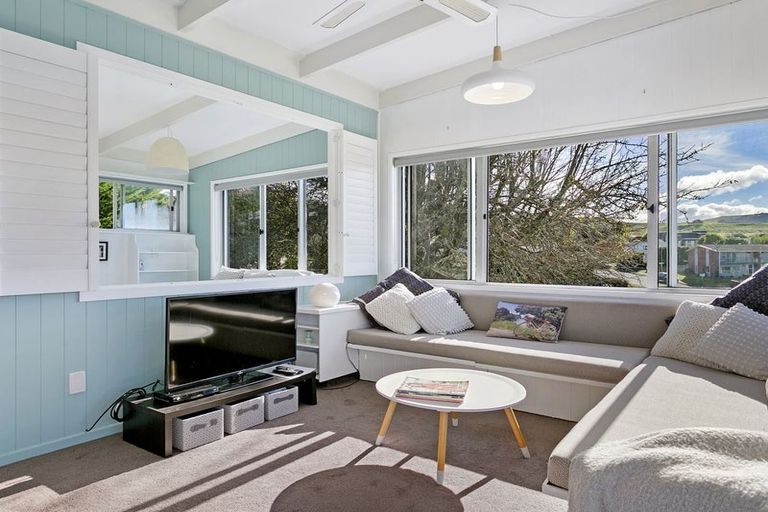 Photo of property in 2/22 Alberta Street, Acacia Bay, Taupo, 3330