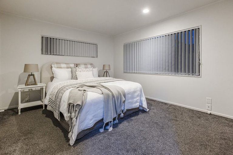 Photo of property in 12 Senator Drive, Manurewa, Auckland, 2105