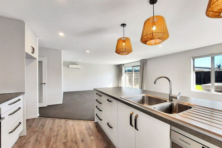 Photo of property in 24 Quinn Crescent, Woodend, 7610