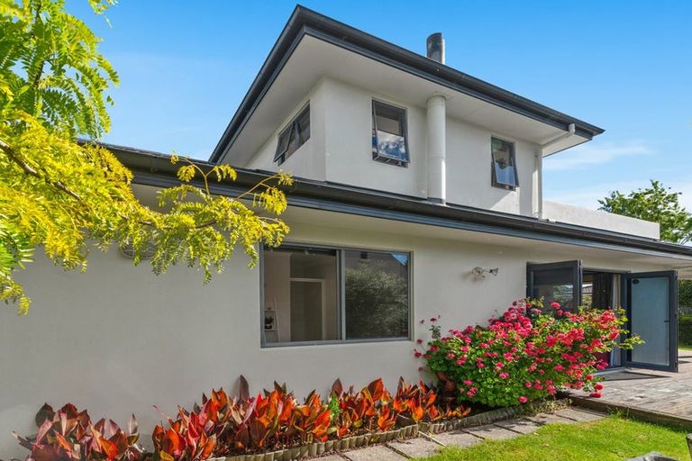 Photo of property in 28 Holden Avenue, Holdens Bay, Rotorua, 3010