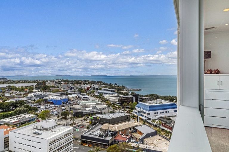 Photo of property in Sentinel Apartments, 1605/3 Northcroft Street, Takapuna, Auckland, 0622