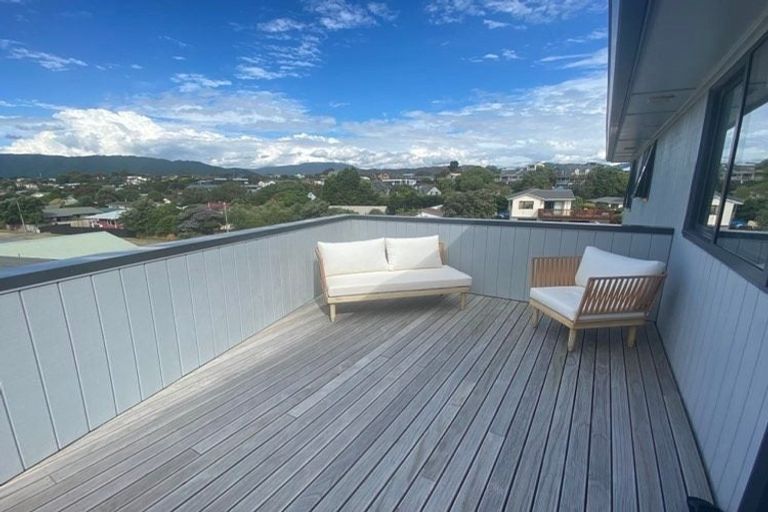 Photo of property in 115 Queens Road, Waikanae Beach, Waikanae, 5036