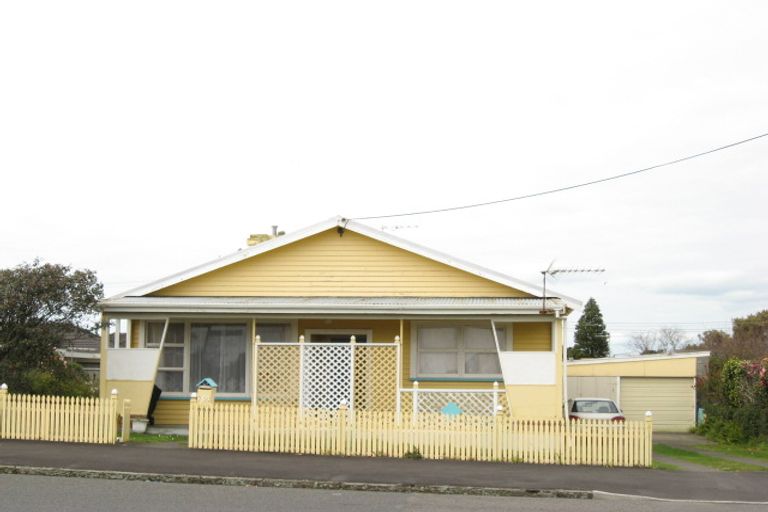 Photo of property in 2/21 Paynters Avenue, Strandon, New Plymouth, 4312