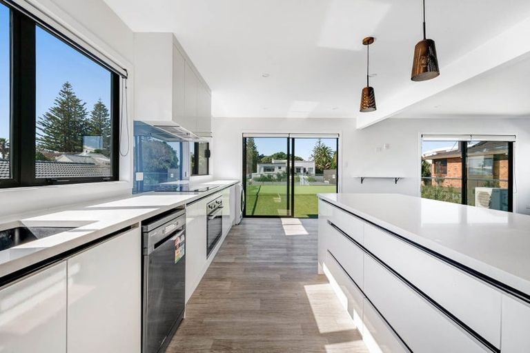 Photo of property in 7/19 Milton Road, Orewa, 0931