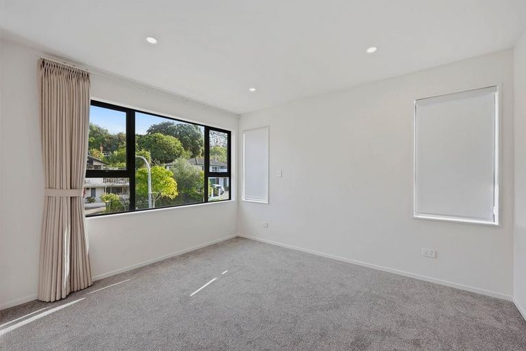 Photo of property in 71 Salamanca Road, Sunnynook, Auckland, 0620