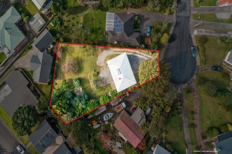 Photo of property in 15 Murray Road, Te Atatu Peninsula, Auckland, 0610