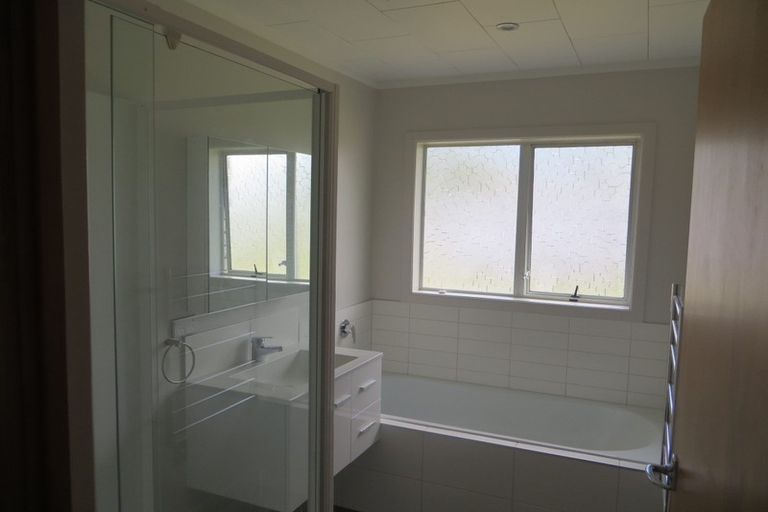 Photo of property in 1/7 Miro Street, New Lynn, Auckland, 0600