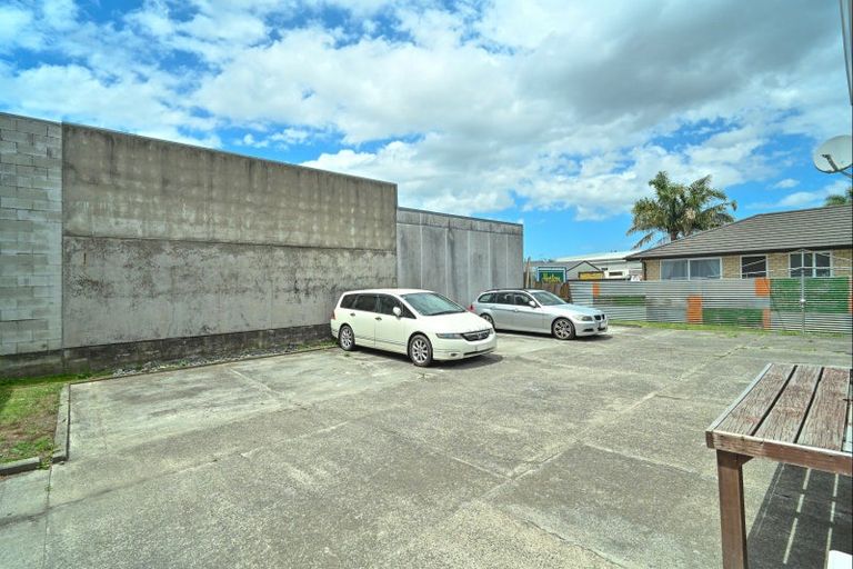 Photo of property in 402b Queen Street East, Hastings, 4122