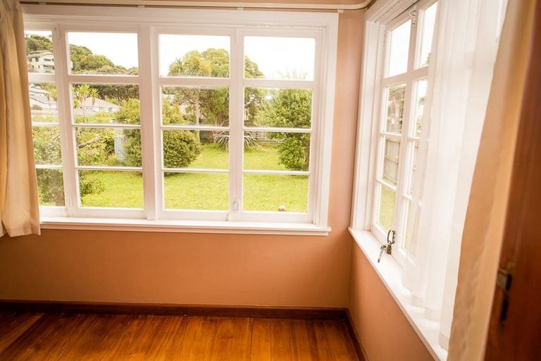 Photo of property in 16 Athens Street, Miramar, Wellington, 6022