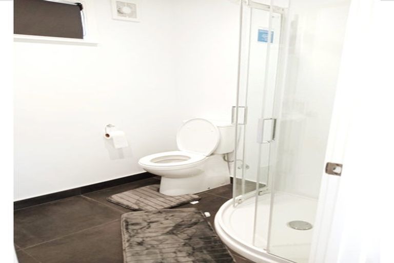 Photo of property in 6 Larsen Crescent, Tawa, Wellington, 5028