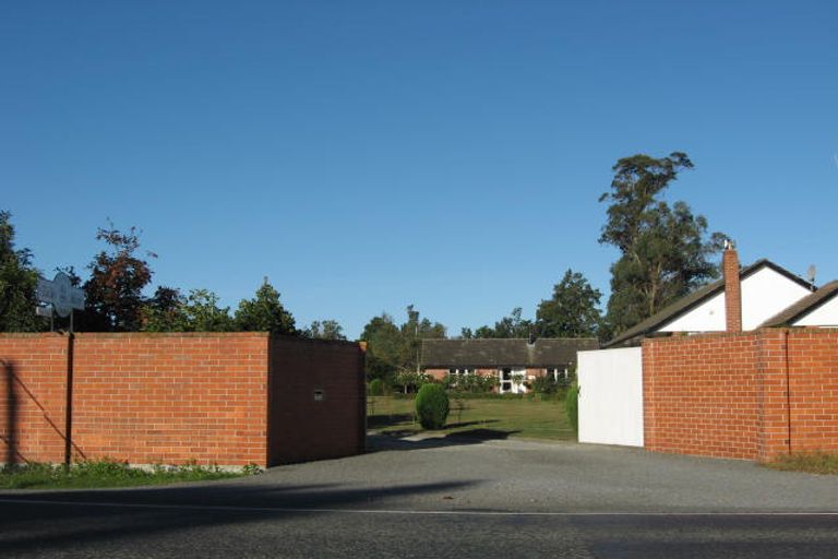 Photo of property in 12 Main North Road, Geraldine, 7930