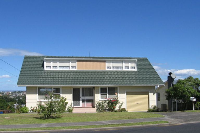 Photo of property in 72 Carlisle Road, Browns Bay, Auckland, 0632
