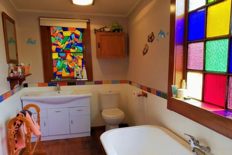 Photo of property in 8 Castle Street, Eltham, 4322