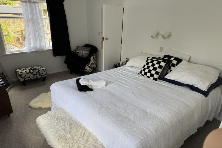 Photo of property in 33 Black Beech Street, Birchville, Upper Hutt, 5018