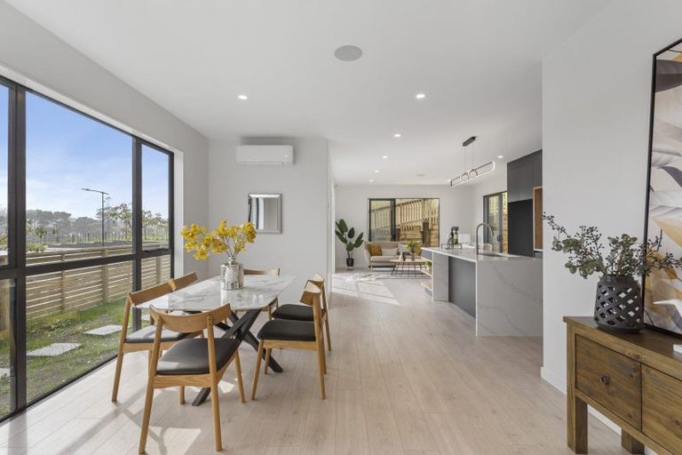 Photo of property in 52 Pukemarino Road, Waimauku, 0812