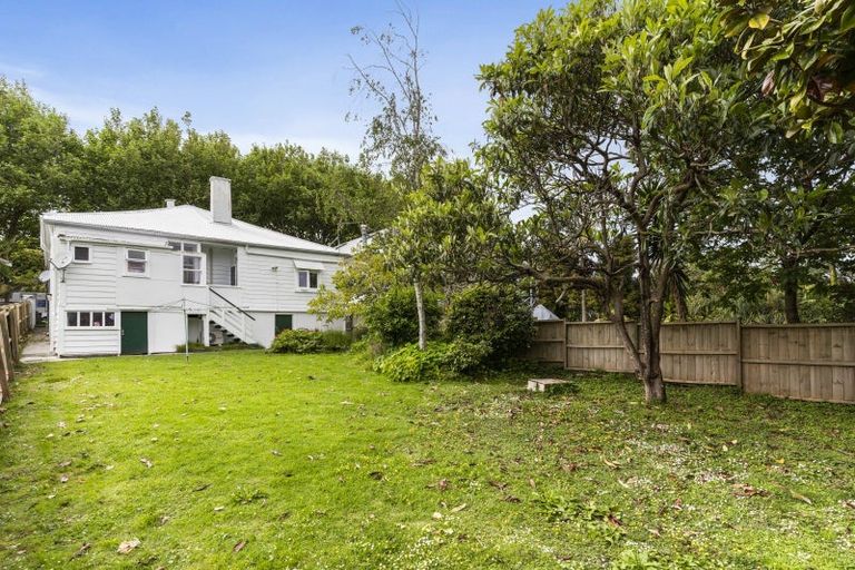 Photo of property in 31 Castle Street, Eltham, 4322