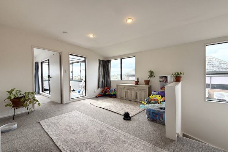 Photo of property in 1/50 Simmental Crescent, Somerville, Auckland, 2014