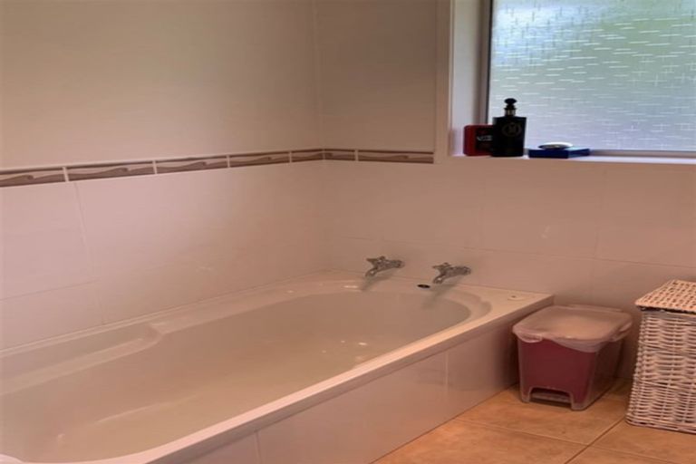 Photo of property in 420 Otumoetai Road, Otumoetai, Tauranga, 3110