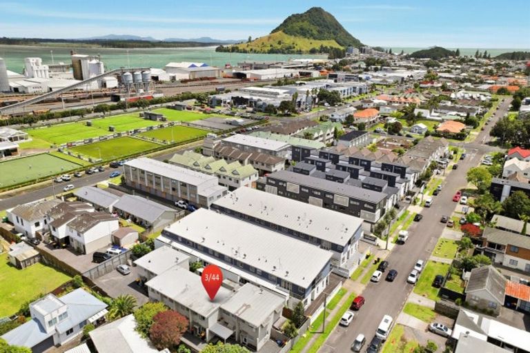 Photo of property in 44 Miro Street, Mount Maunganui, 3116