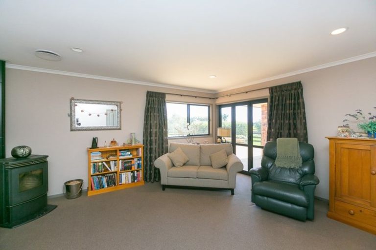 Photo of property in 39 Mataro Road, Urenui, 4375