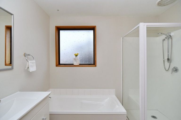 Photo of property in 11a Sullivan Avenue, Woolston, Christchurch, 8023