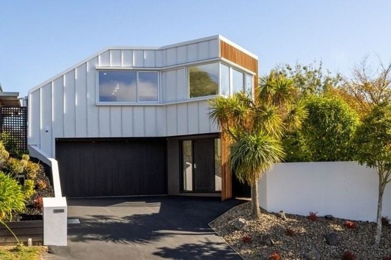 Photo of property in 1 Overdale Drive, Cashmere, Christchurch, 8022