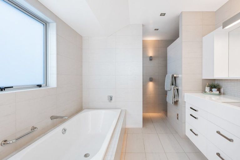 Photo of property in 233c Oceanbeach Road, Mount Maunganui, 3116