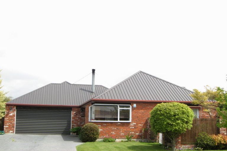 Photo of property in 54 Regency Crescent, Redwood, Christchurch, 8051