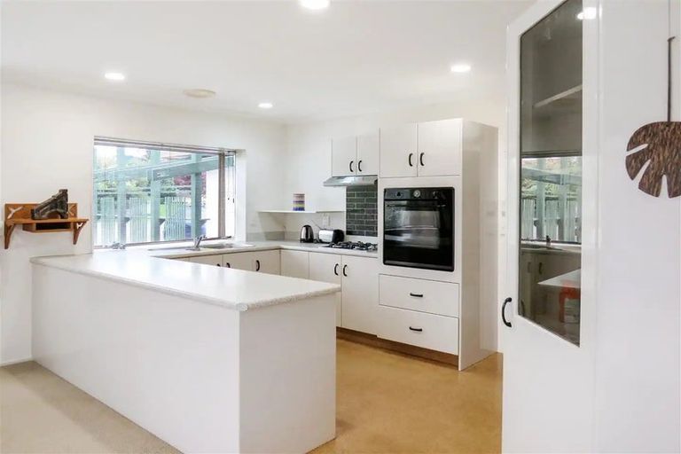 Photo of property in 34 Warwick Drive, Lynmore, Rotorua, 3010