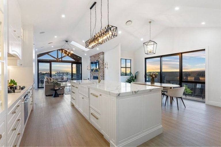 Photo of property in 9 Fisk Road, Pukekohe, 2120