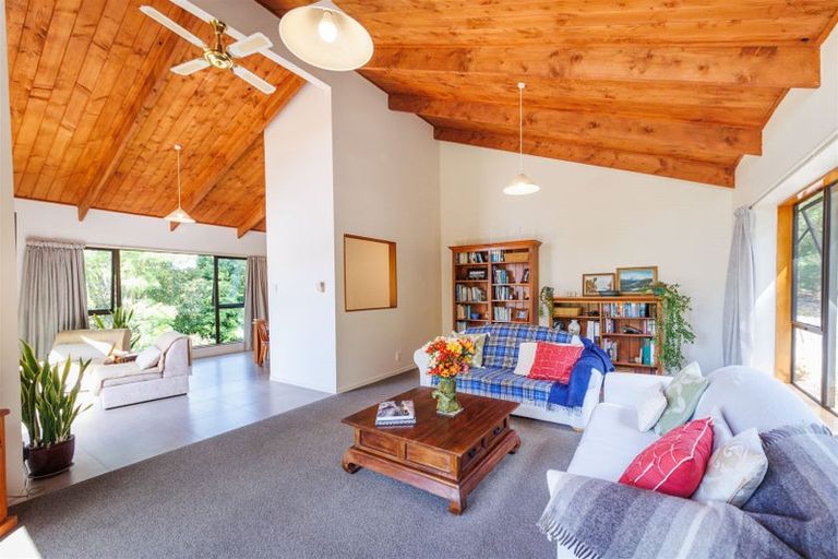 Photo of property in 296 Aokautere Drive, Aokautere, Palmerston North, 4471