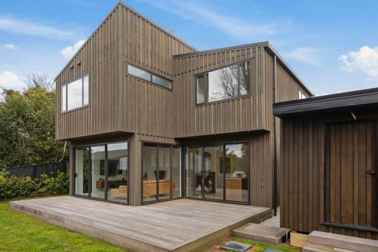 Photo of property in 70b Colwill Road, Massey, Auckland, 0614