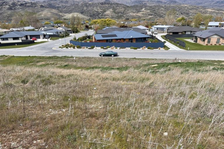 Photo of property in 65 Stratford Drive, Mount Pisa, Cromwell, 9383