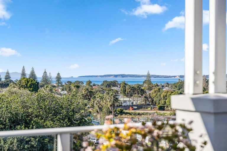 Photo of property in 92 Landmark Terrace, Orewa, 0931