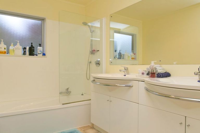 Photo of property in 2/14 Tawa Street, Hilltop, Taupo, 3330