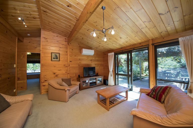 Photo of property in 11 The Bush Track, Aokautere, 4471